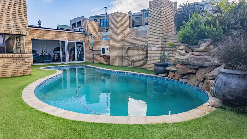 6 Bedroom Property for Sale in Dana Bay Western Cape